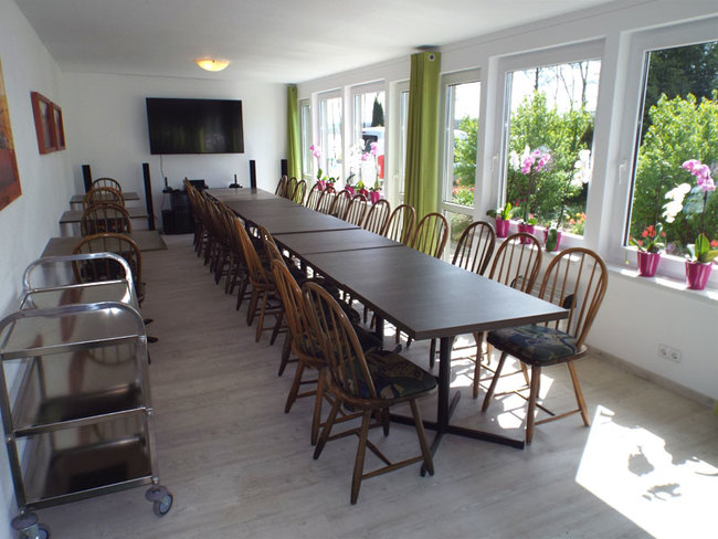Gruppenhaus Holzendorf (bis 80 Pers.) - Gruppenraum 1 Gruppenhaus Holzendorf (bis 80 Pers.) - Gruppenraum 1